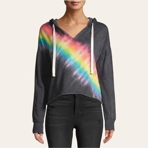 Almost Famous Juniors' V-Notch Pullover Hoodie 💕